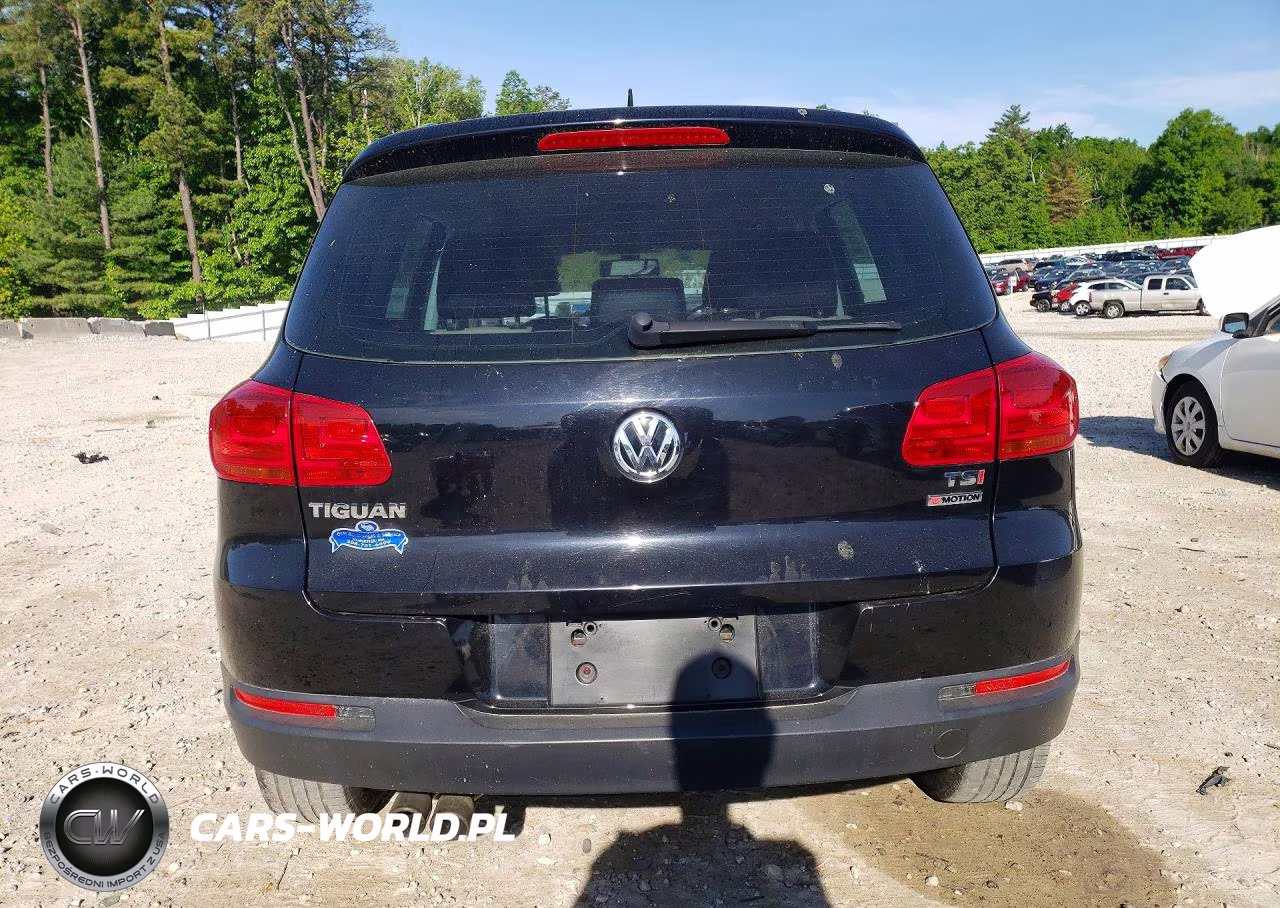 2016 Volkswagen Tiguan S VIN:WVGBV7AX1GW594647 - 6