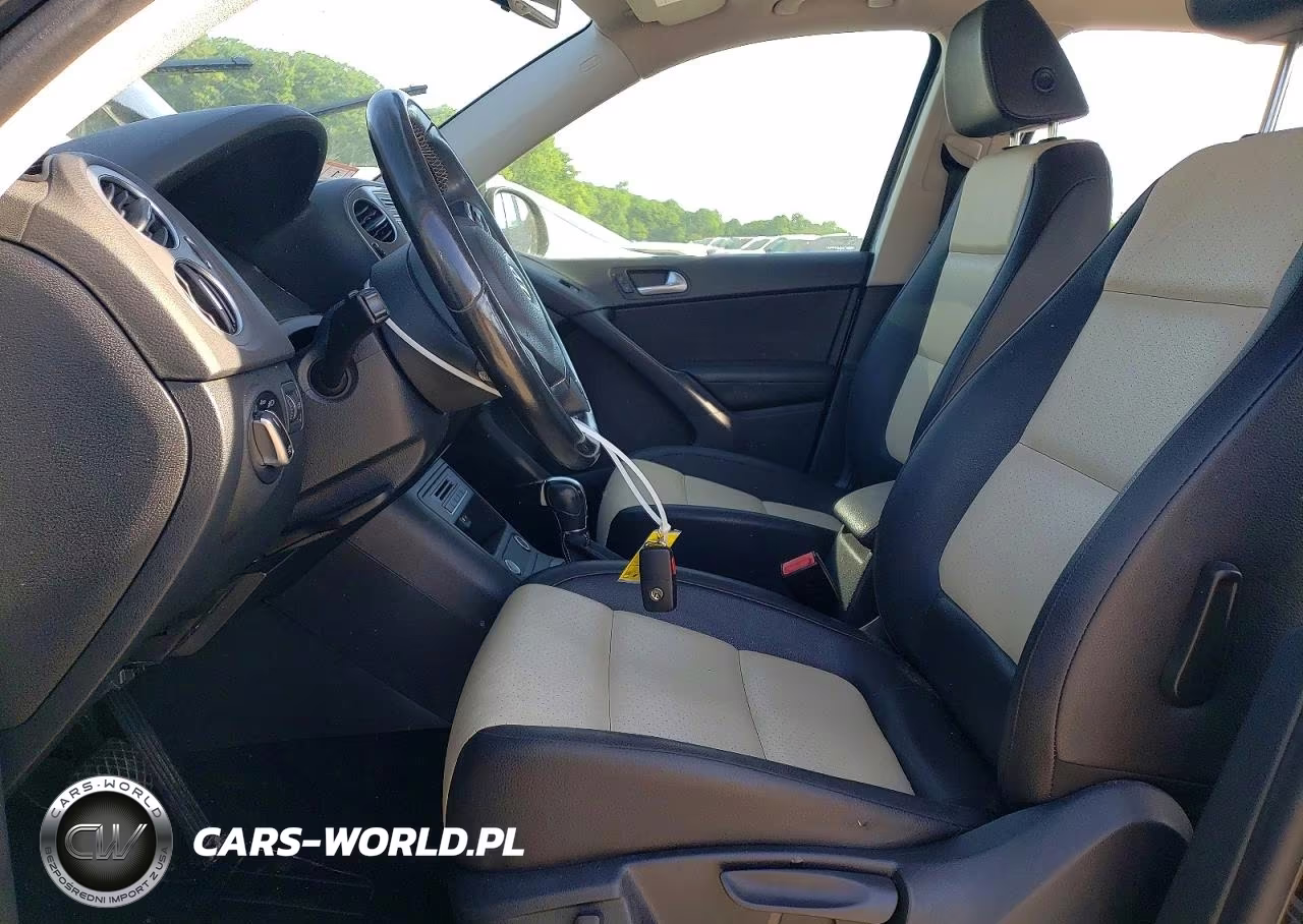 2016 Volkswagen Tiguan S VIN:WVGBV7AX1GW594647 - 7