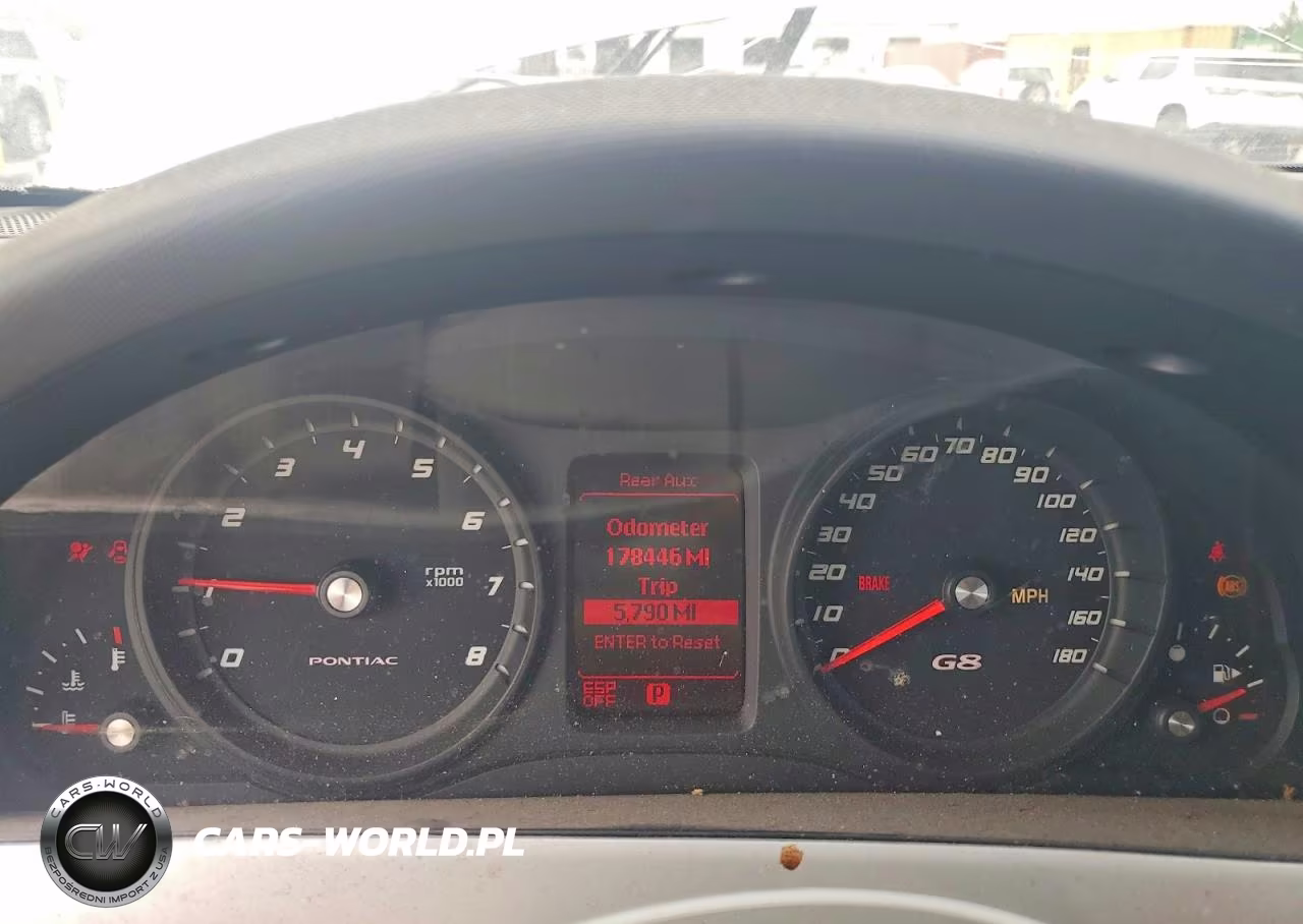 2009 Pontiac G8 VIN:6G2ER57759L238456 - 9
