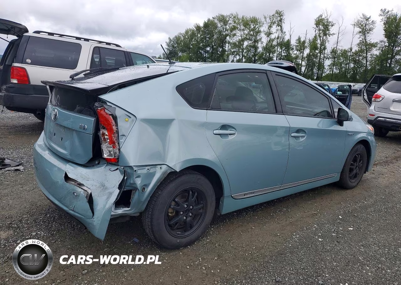 2013 Toyota Prius Two VIN:JTDKN3DU0D5600681 - 3