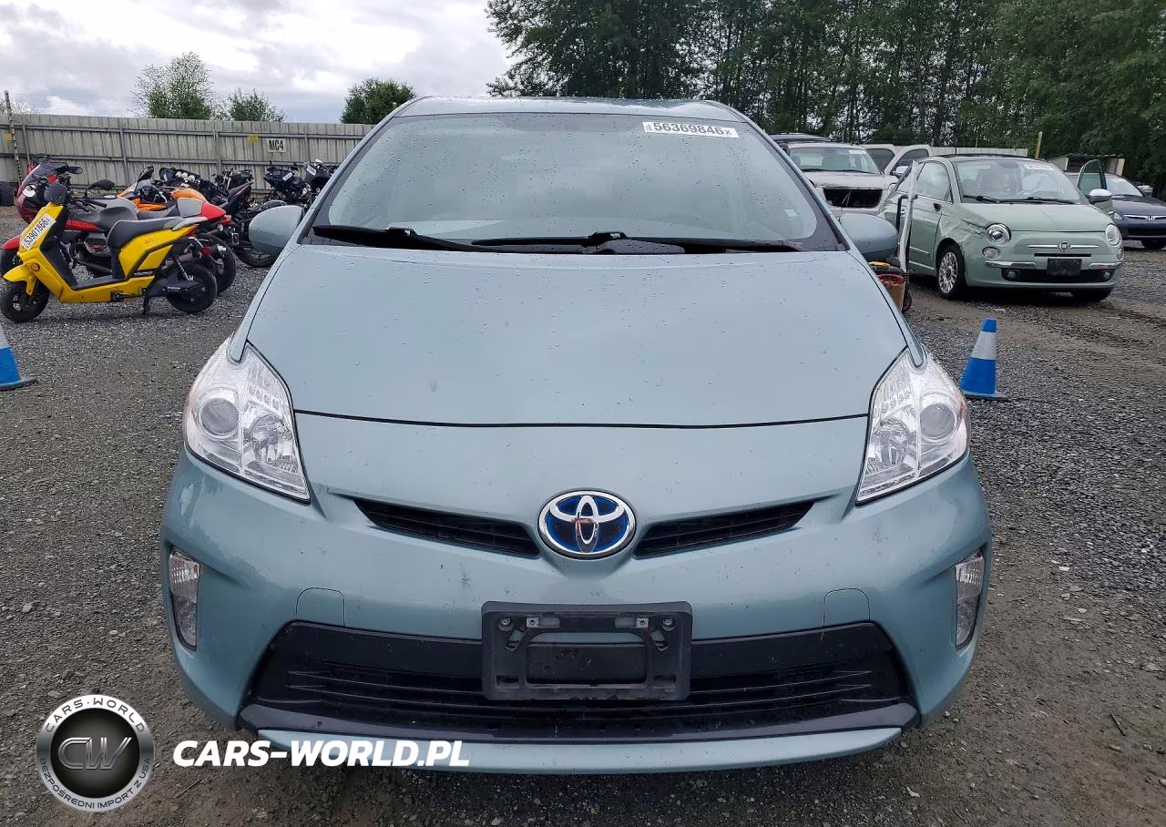2013 Toyota Prius Two VIN:JTDKN3DU0D5600681 - 5