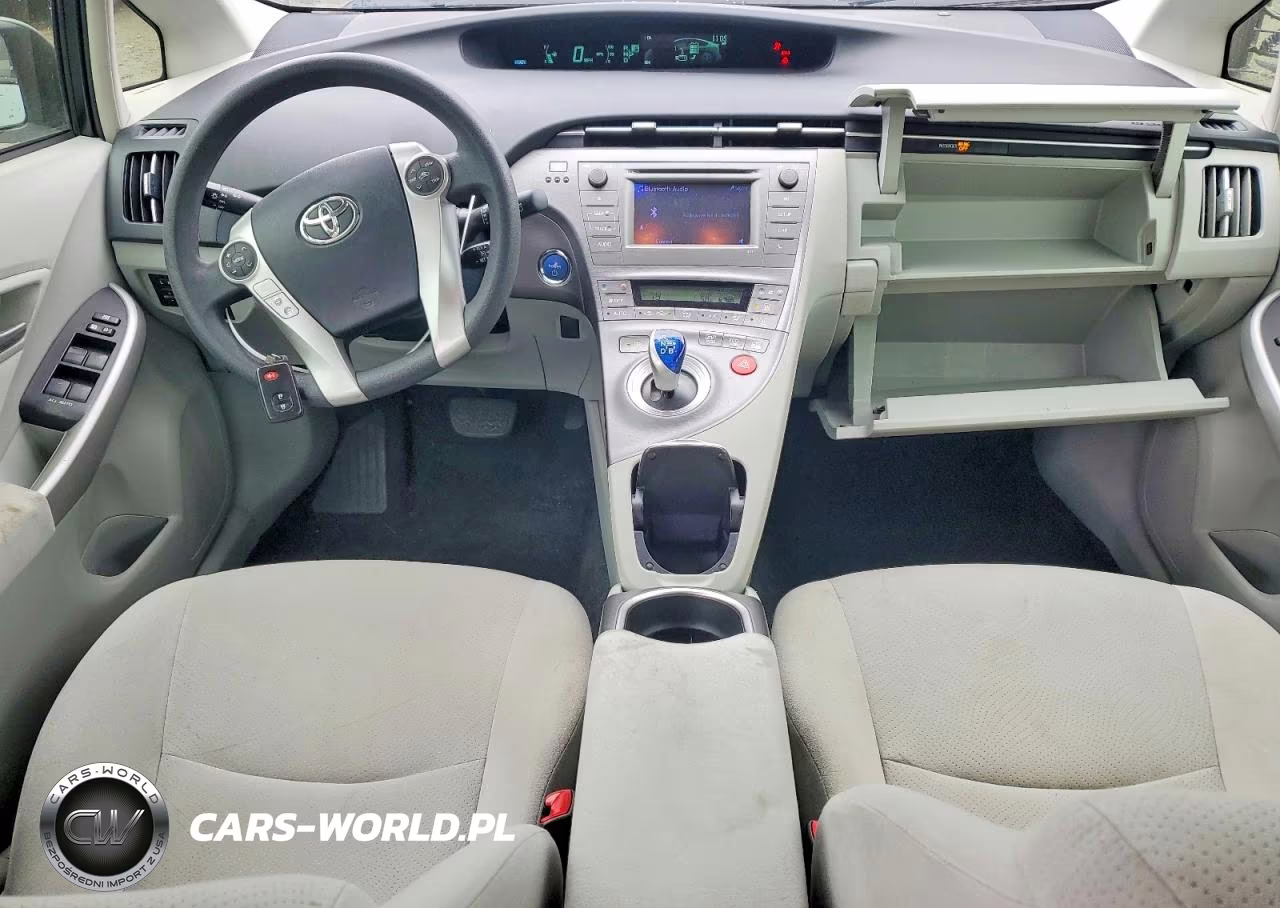 2013 Toyota Prius Two VIN:JTDKN3DU0D5600681 - 8