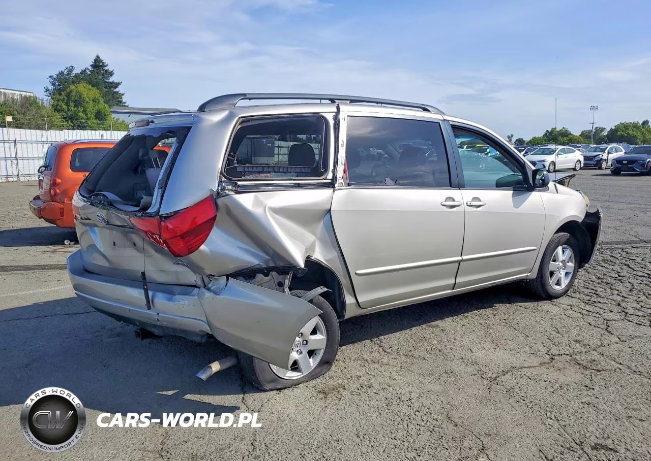 2005 Toyota Sienna Le 7 Passenger VIN:5TDZA23C55S308887 - 3