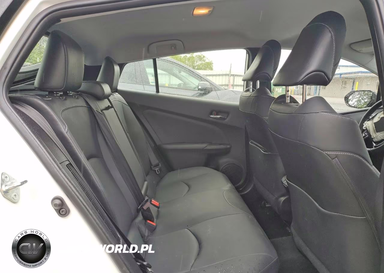 2020 Toyota Prius Prime Limited VIN:JTDKARFP6L3149952 - 10