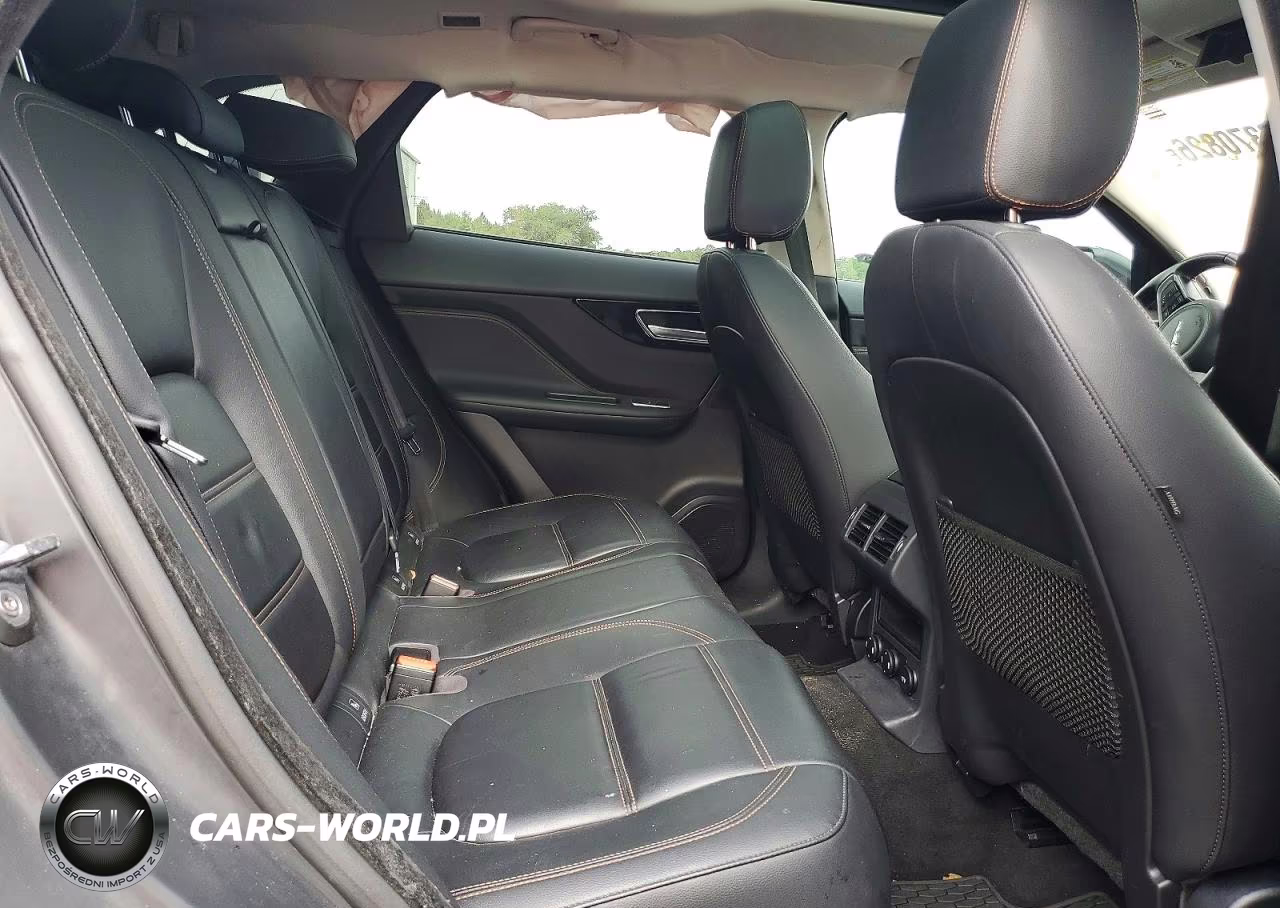 2018 Jaguar F-Pace Prestige VIN:SADCK2FX5JA258683 - 11