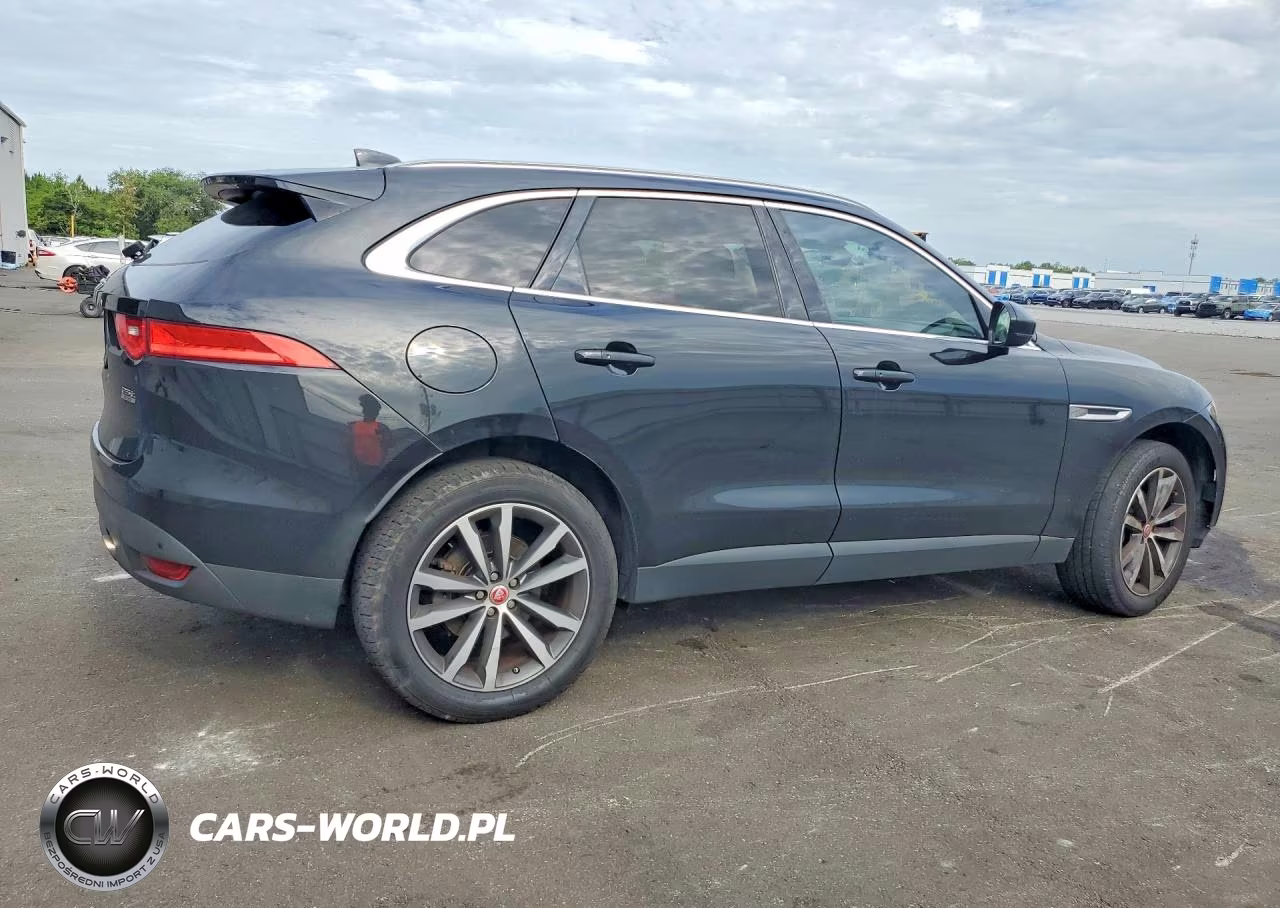 2018 Jaguar F-Pace Prestige VIN:SADCK2FX5JA258683 - 3