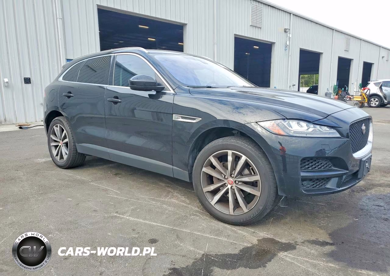 2018 Jaguar F-Pace Prestige VIN:SADCK2FX5JA258683 - 4