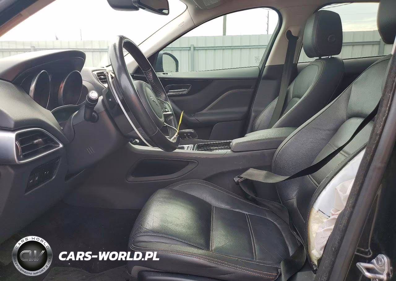 2018 Jaguar F-Pace Prestige VIN:SADCK2FX5JA258683 - 7