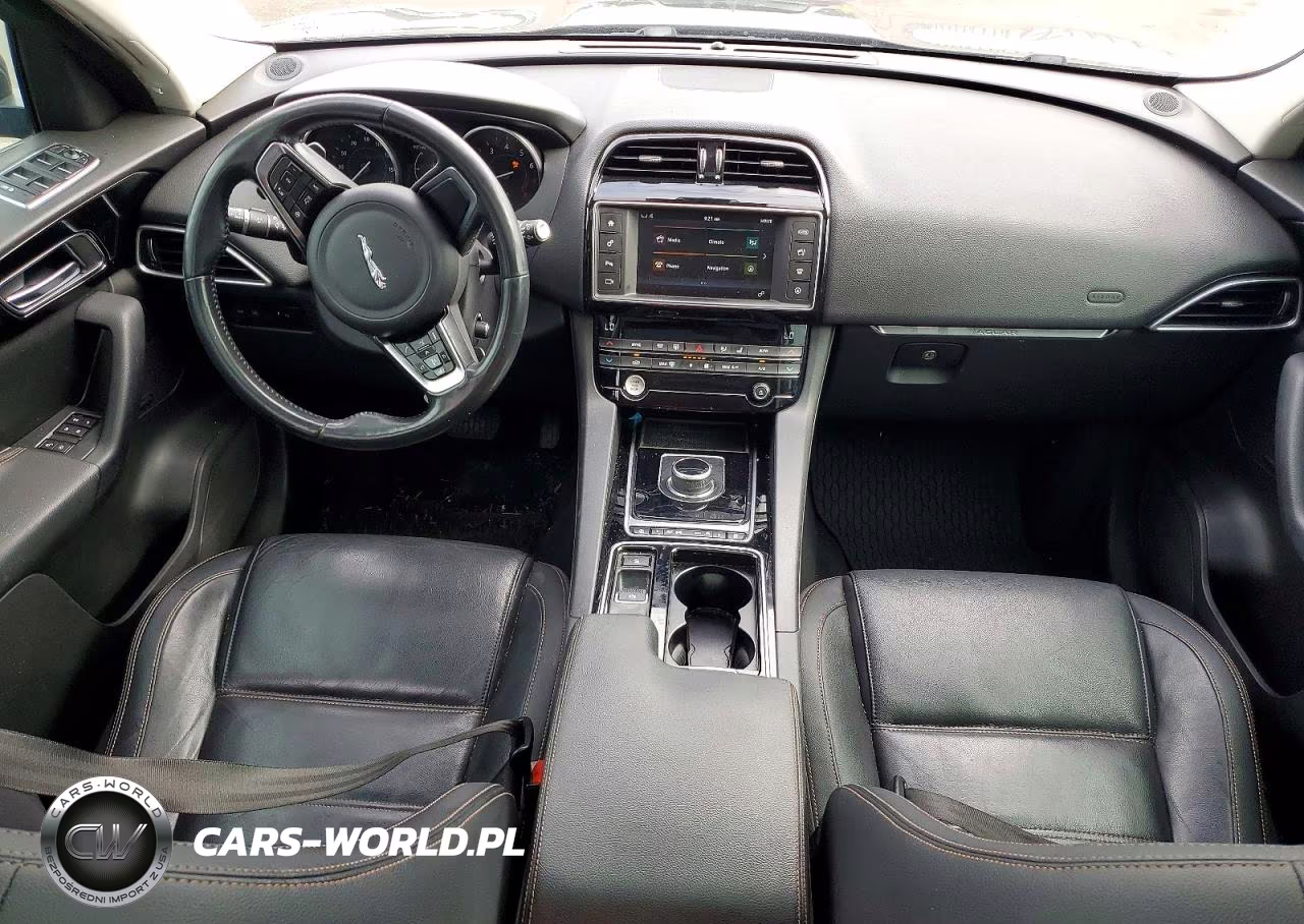 2018 Jaguar F-Pace Prestige VIN:SADCK2FX5JA258683 - 8