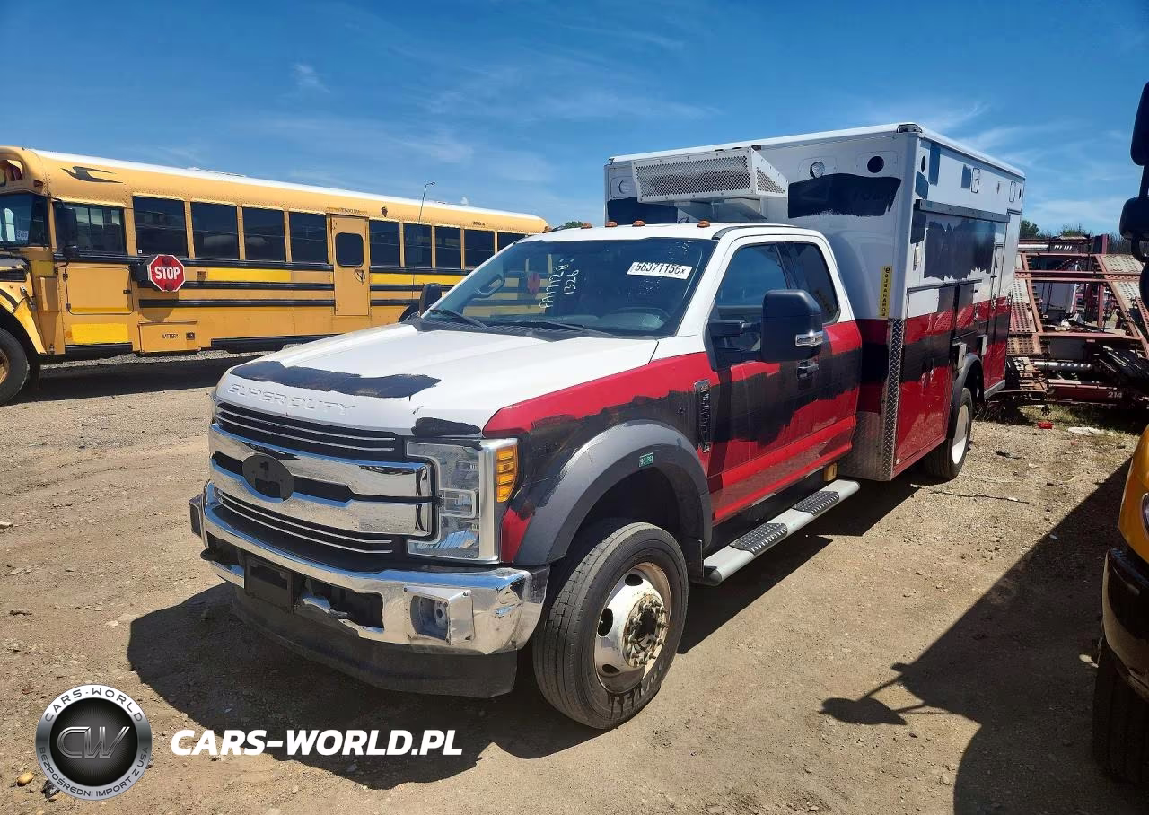 2017 Ford F550 Super Duty – zdjęcie 1 z 13