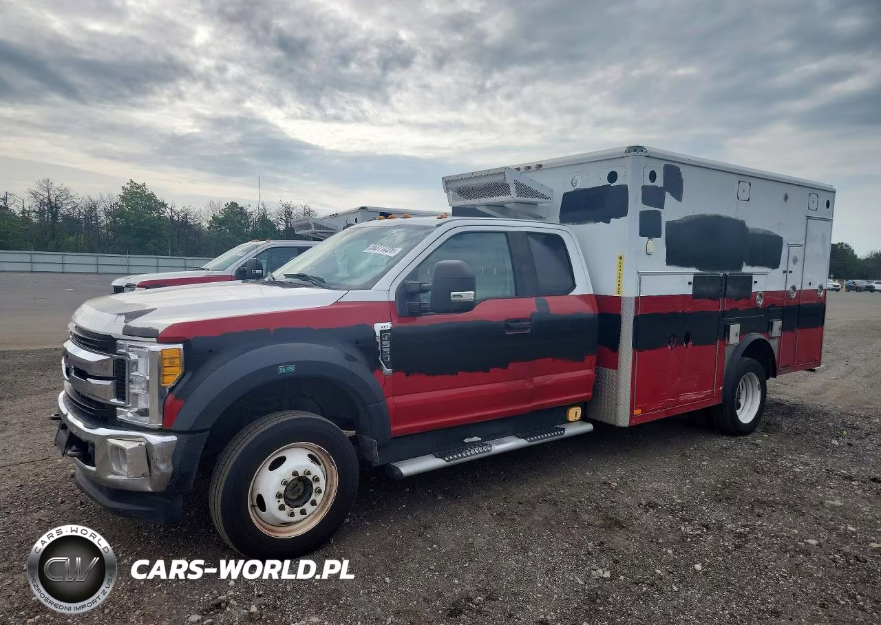 2017 Ford F550 Super Duty – zdjęcie 1 z 13