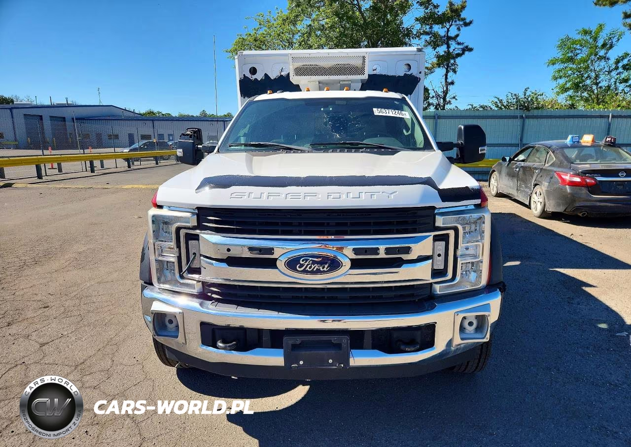 2017 Ford F550 Super Duty VIN:1FD0X5HT1HEF00606 - 5