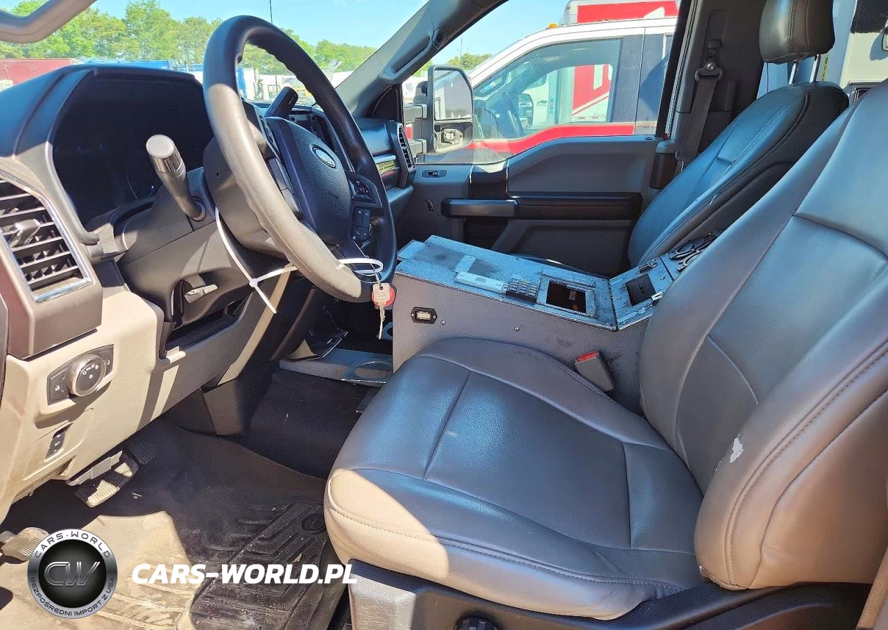 2017 Ford F550 Super Duty VIN:1FD0X5HT1HEF00606 - 7