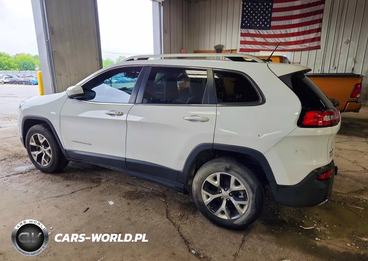 2015 Jeep Cherokee Limited VIN:1C4PJMDBXFW640981 - 2
