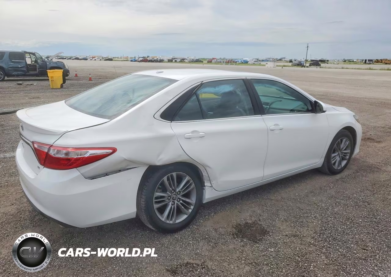 2016 Toyota Camry Se VIN:4T1BF1FK1GU213415 - 3