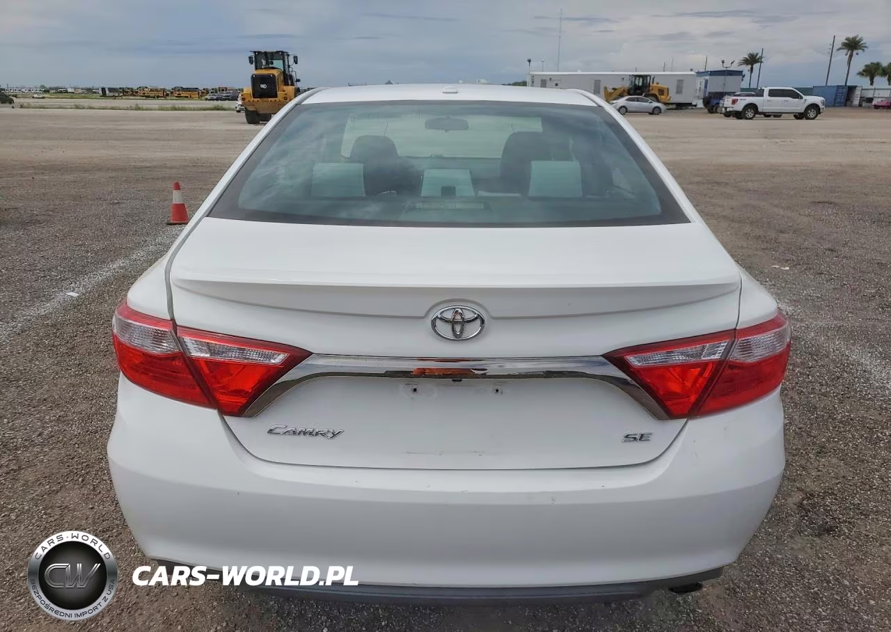 2016 Toyota Camry Se VIN:4T1BF1FK1GU213415 - 6