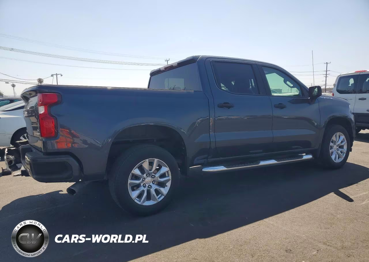 2020 Chevrolet Silverado C1500 Custom VIN:1GCPWBEH5LZ359982 - 3