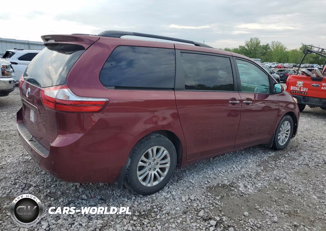 2017 Toyota Sienna Xle VIN:5TDYZ3DC7HS877107 - 3