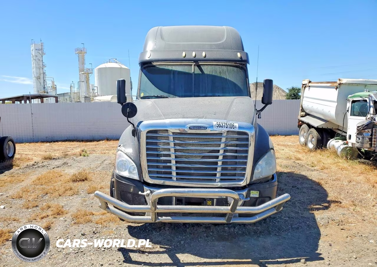2015 Freightliner Cascadia 125 Semi Truck VIN:3AKJGLD62FSFL2809 - 5