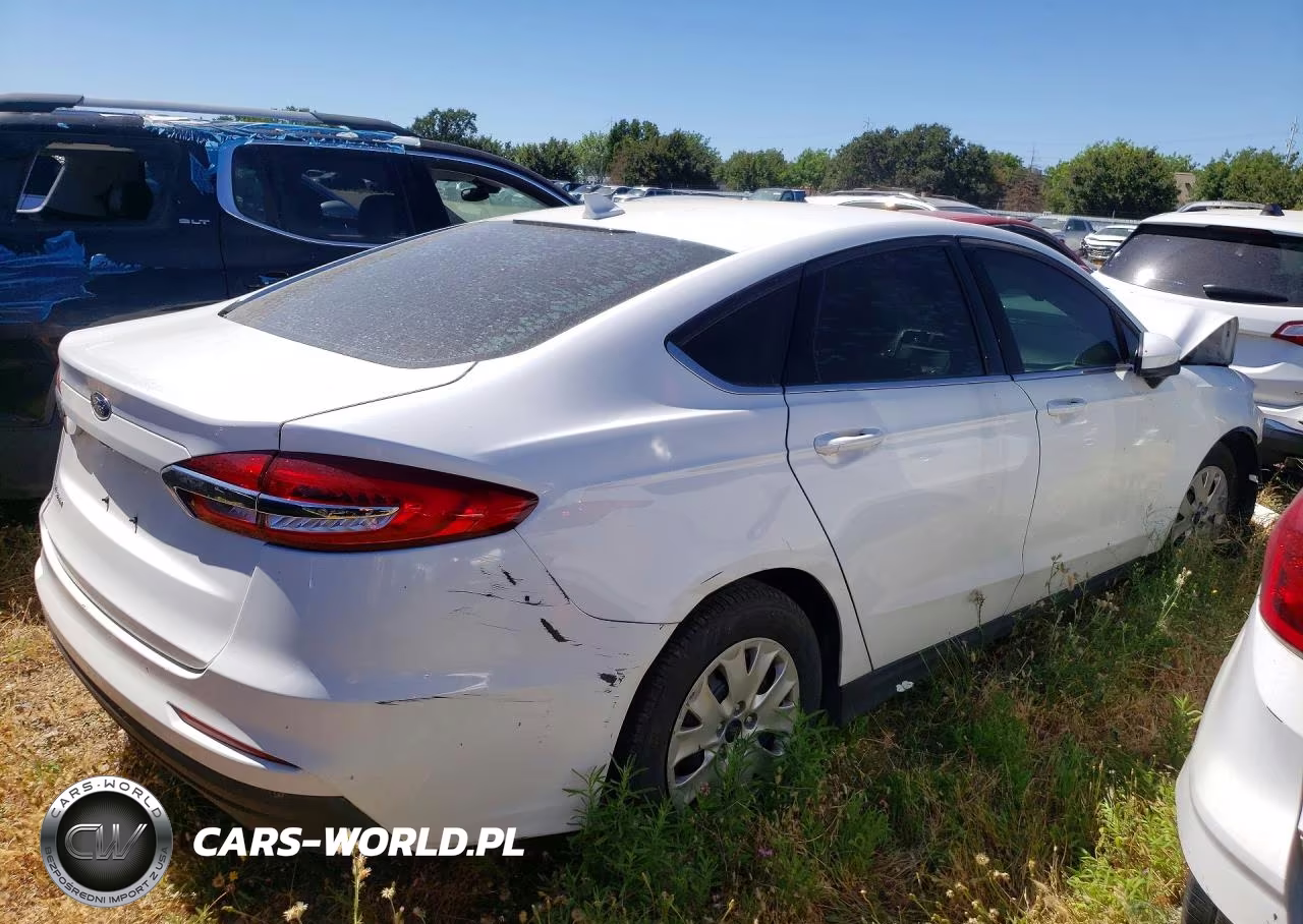 2020 Ford Fusion S VIN:3FA6P0G71LR149519 - 3