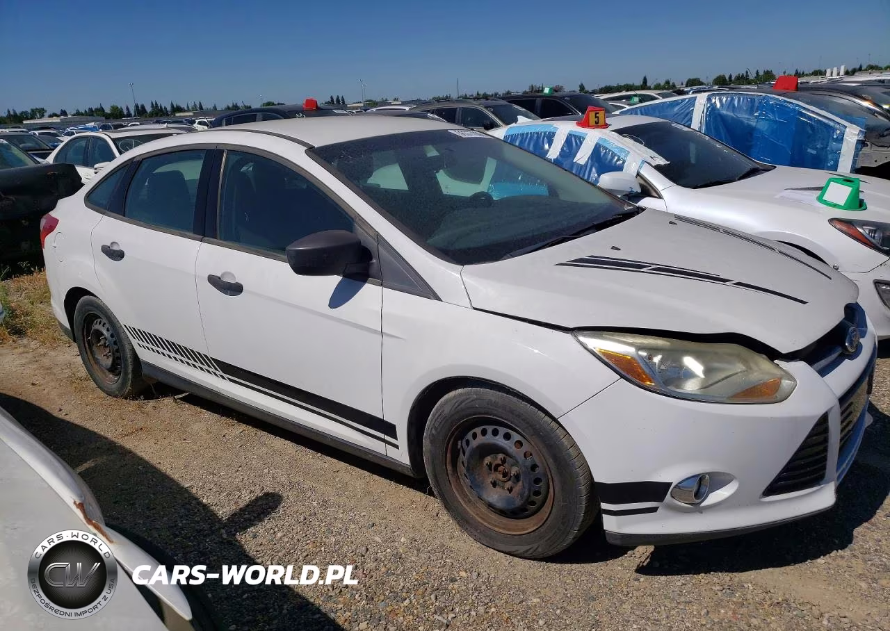 2014 Ford Focus S VIN:1FADP3E21EL150784 - 4