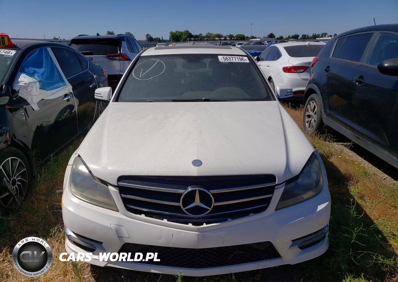 2014 Mercedes-Benz C 250 VIN:WDDGF4HB2ER310671 - 5