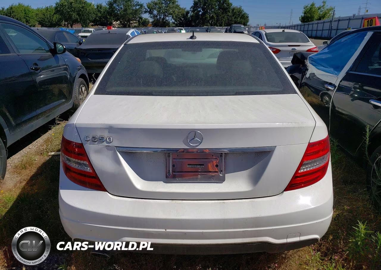 2014 Mercedes-Benz C 250 VIN:WDDGF4HB2ER310671 - 6