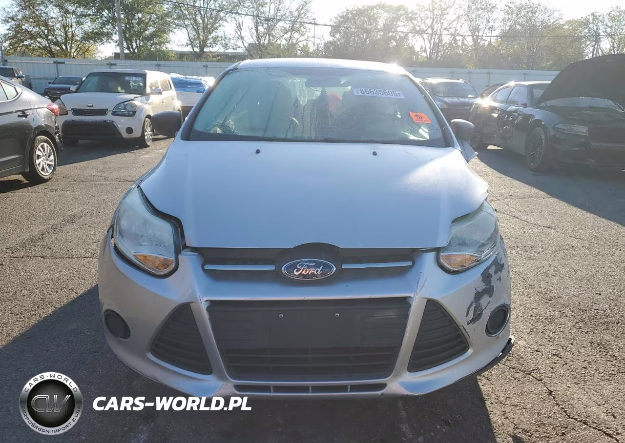 2012 Ford Focus S VIN:1FAHP3E20CL372389 - 10