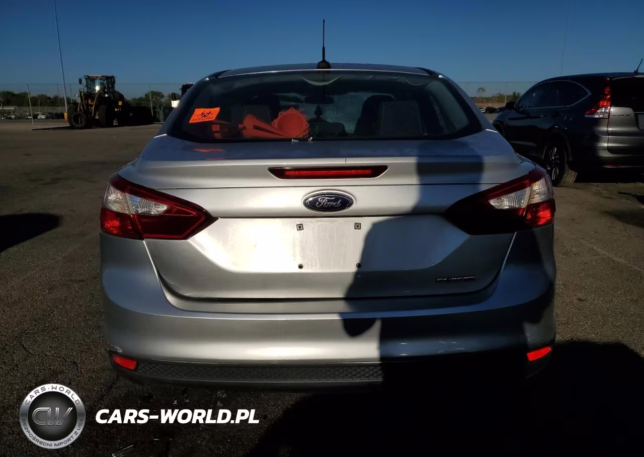 2012 Ford Focus S VIN:1FAHP3E20CL372389 - 11