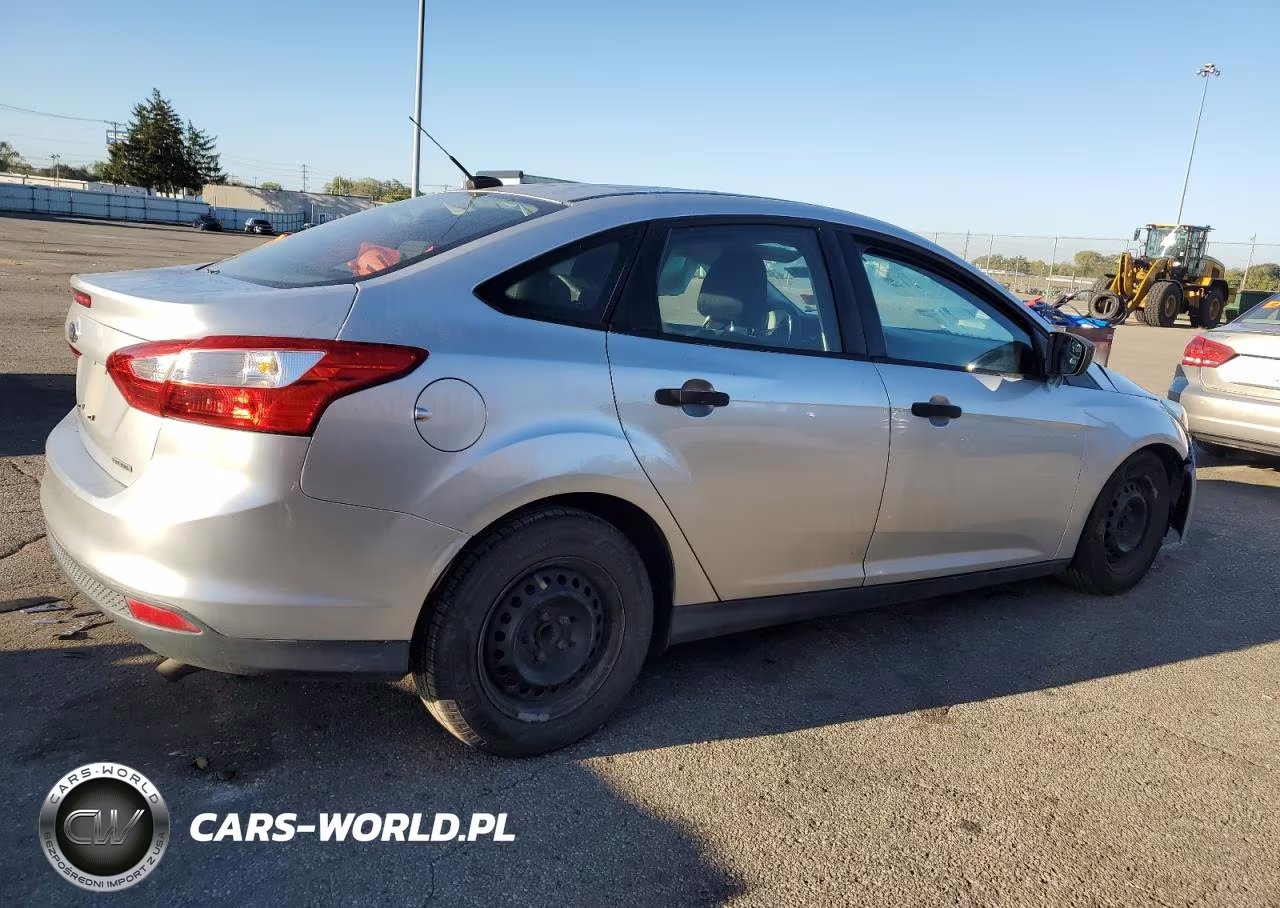 2012 Ford Focus S VIN:1FAHP3E20CL372389 - 6