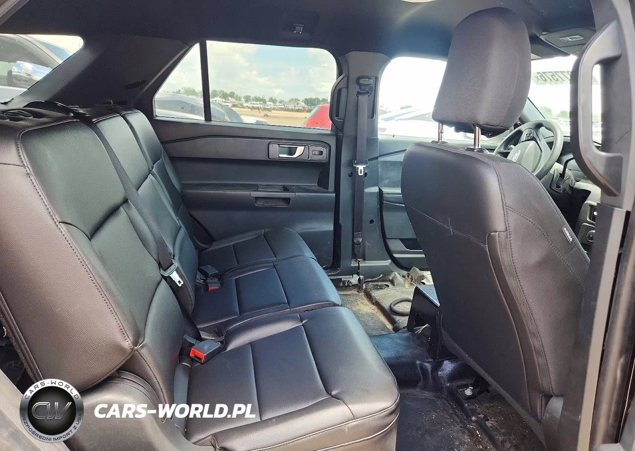 2021 Ford Explorer Police Interceptor VIN:1FM5K8ABXMGC33133 - 11
