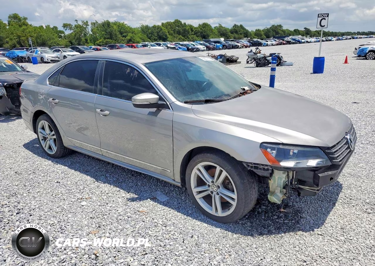 2013 Volkswagen Passat Se VIN:1VWBN7A30DC058364 - 4