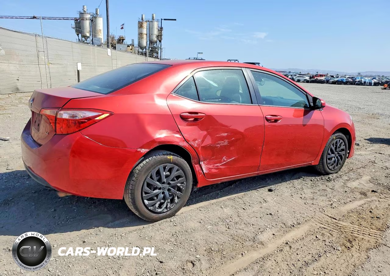 2017 Toyota Corolla Le VIN:5YFBURHE7HP638362 - 3