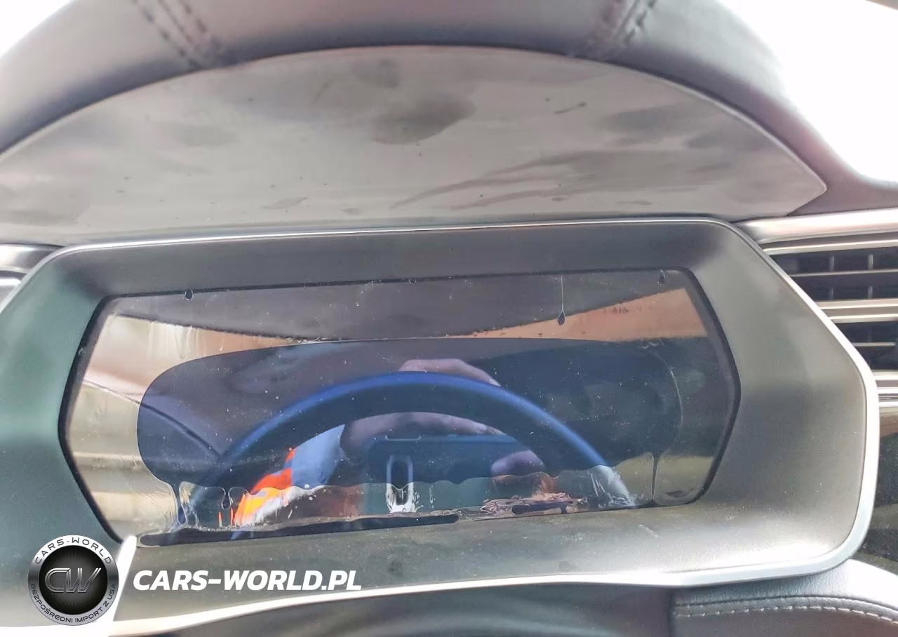 2015 Tesla Model S VIN:5YJSA1E16FF116097 - 9
