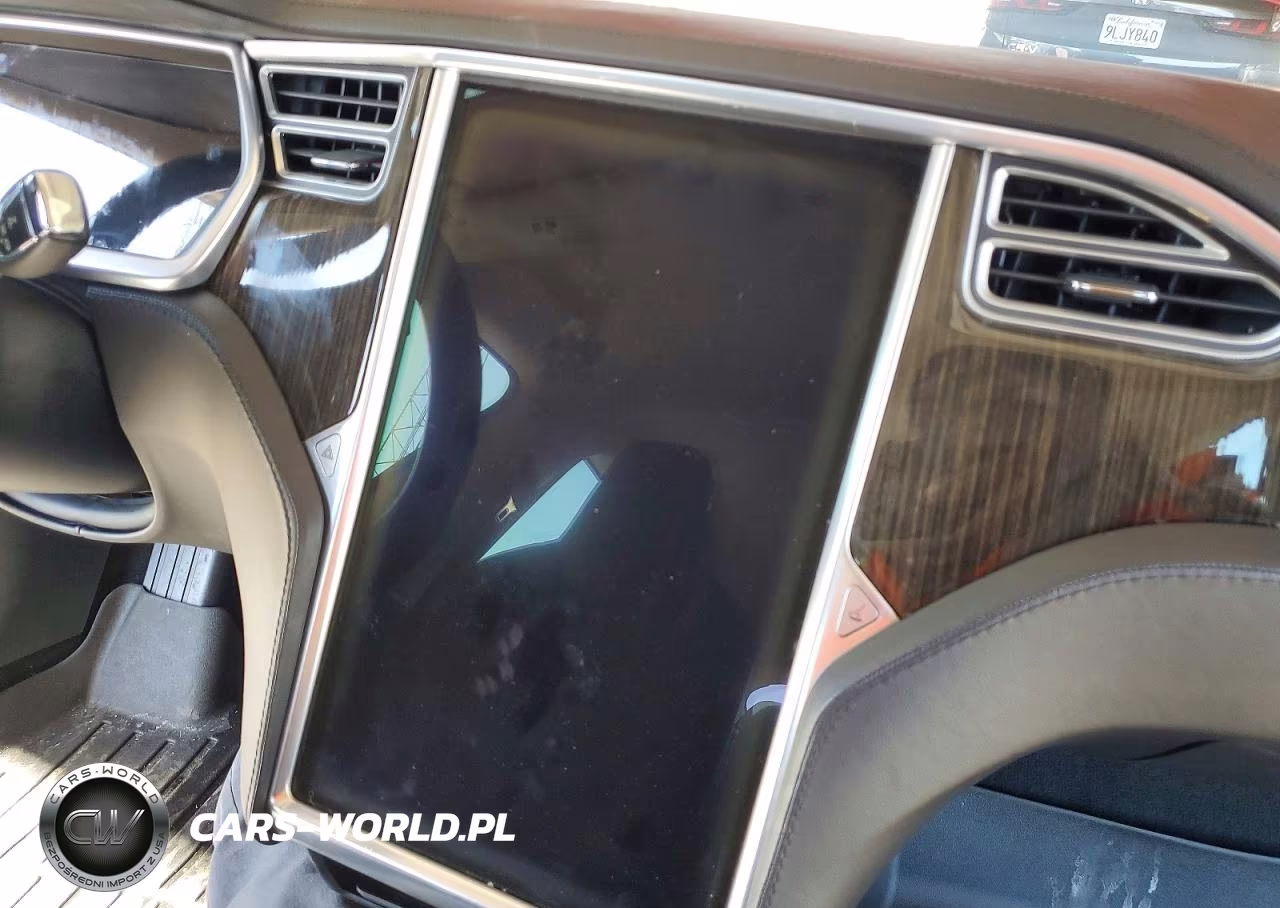 2013 Tesla Model S VIN:5YJSA1CNXDFP12929 - 9