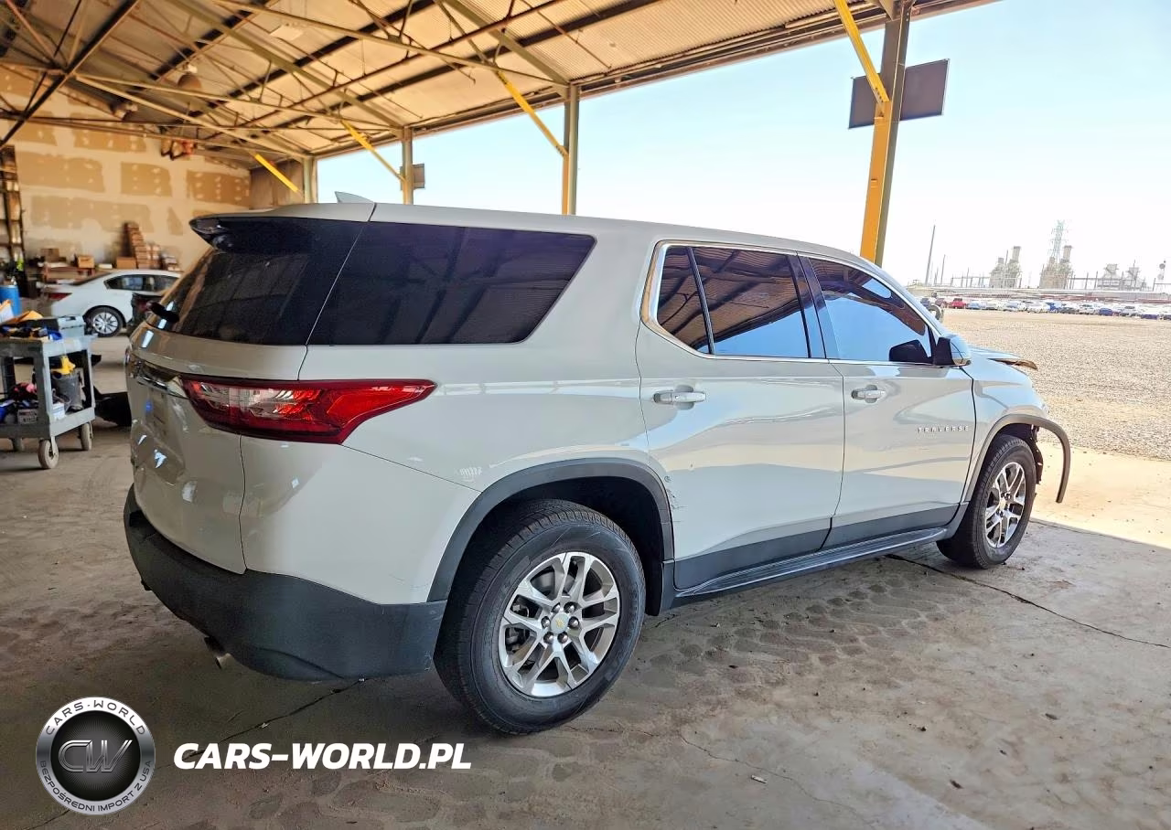 2020 Chevrolet Traverse Ls VIN:1GNERFKW0LJ278080 - 3