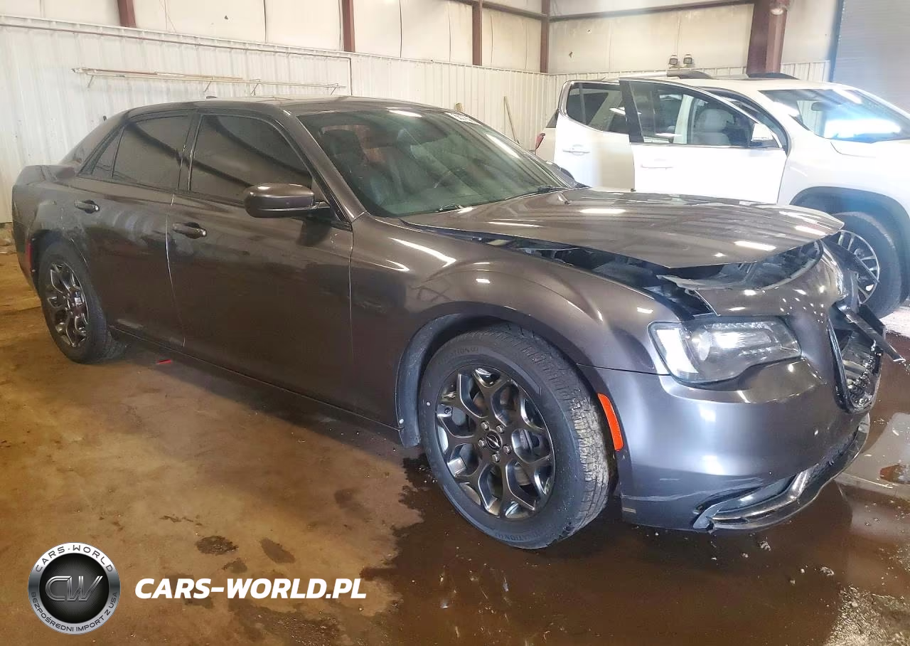 2016 Chrysler 300 S VIN:2C3CCAGG0GH261975 - 4