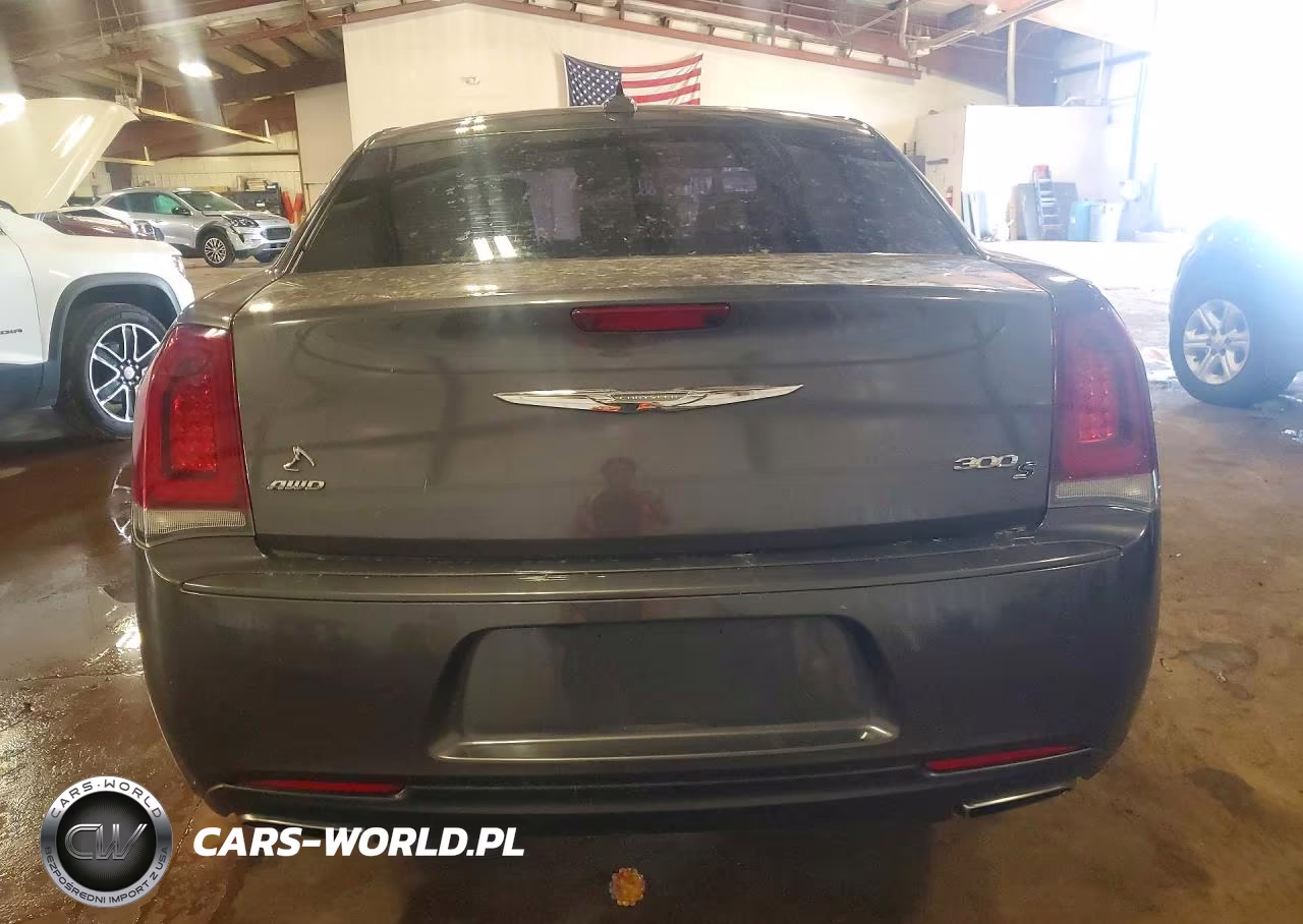 2016 Chrysler 300 S VIN:2C3CCAGG0GH261975 - 6