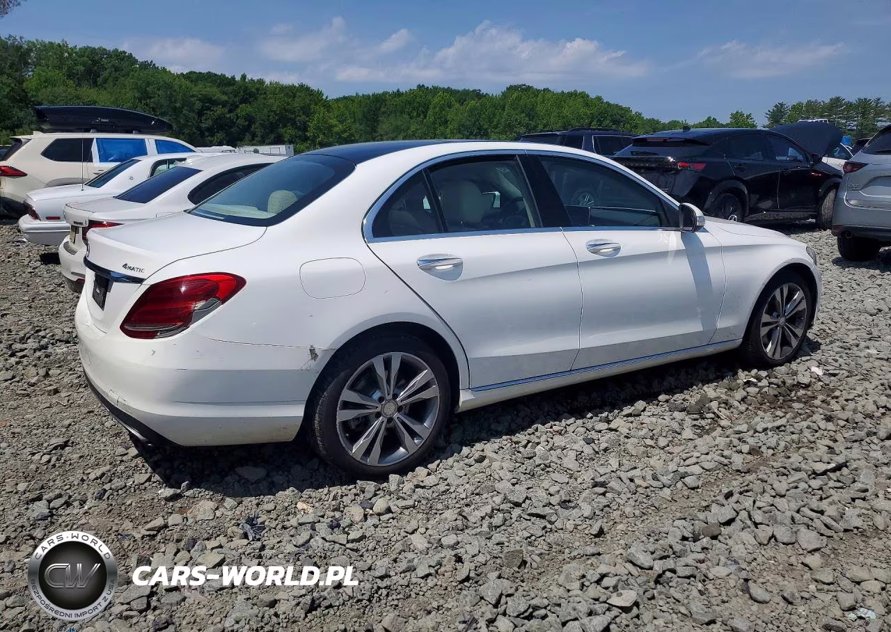 2015 Mercedes-Benz C 300 4Matic VIN:55SWF4KB9FU041623 - 3