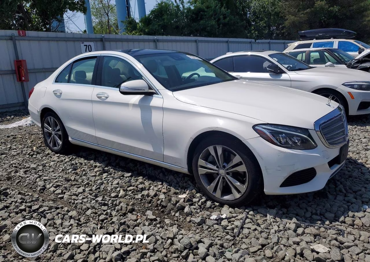 2015 Mercedes-Benz C 300 4Matic VIN:55SWF4KB9FU041623 - 4