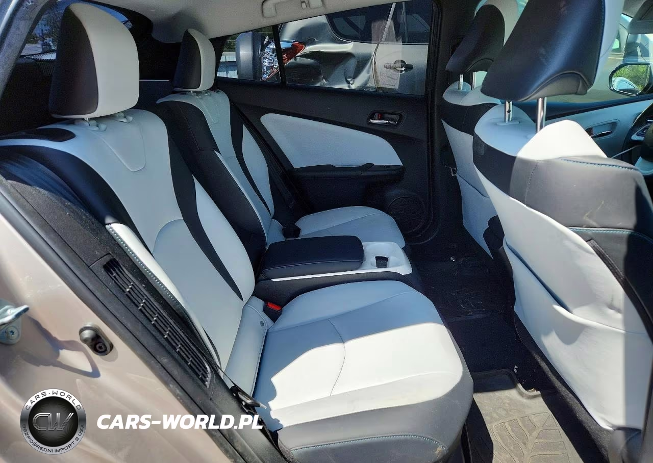 2017 Toyota Prius Prime Premium VIN:JTDKARFP1H3018032 - 10