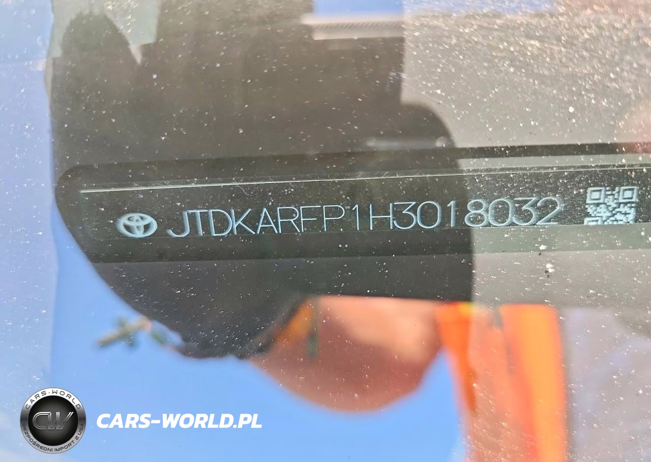2017 Toyota Prius Prime Premium VIN:JTDKARFP1H3018032 - 13