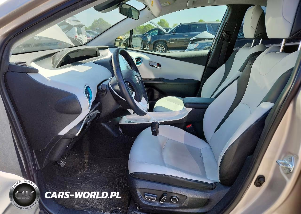 2017 Toyota Prius Prime Premium VIN:JTDKARFP1H3018032 - 7