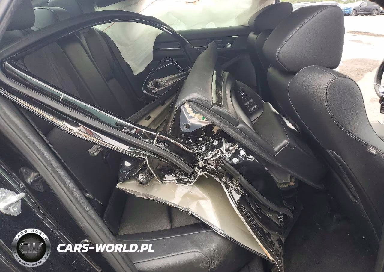 2022 Honda Accord Sport VIN:1HGCV1F35NA057660 - 10