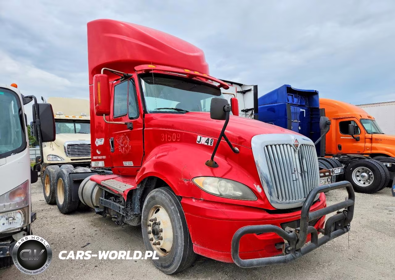 2015 International Prostar Semi Truck