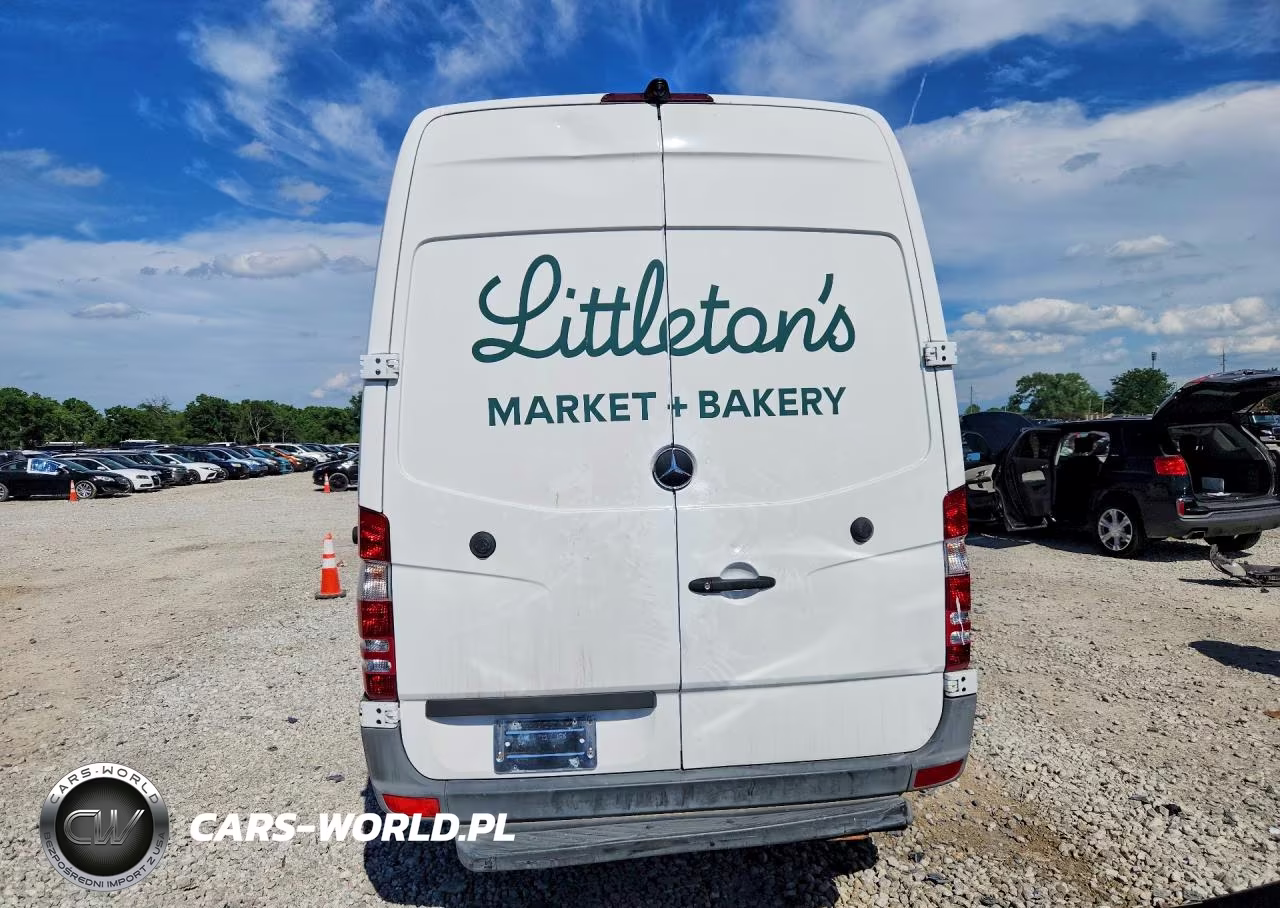 2016 Mercedes Benz Sprinter 2500 Refrigerated Delivery Van VIN:WD3PE8CD8GP180644 - 6