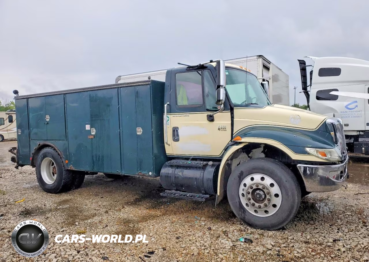 2004 International 4400 Utility - Service Truck