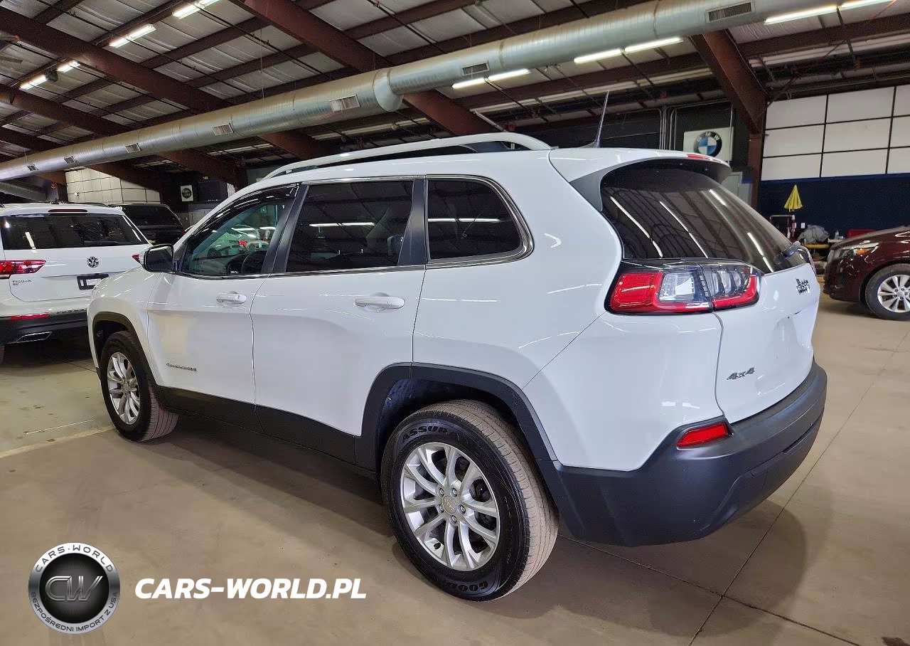 2019 Jeep Cherokee Latitude VIN:1C4PJMCB7KD136914 - 2