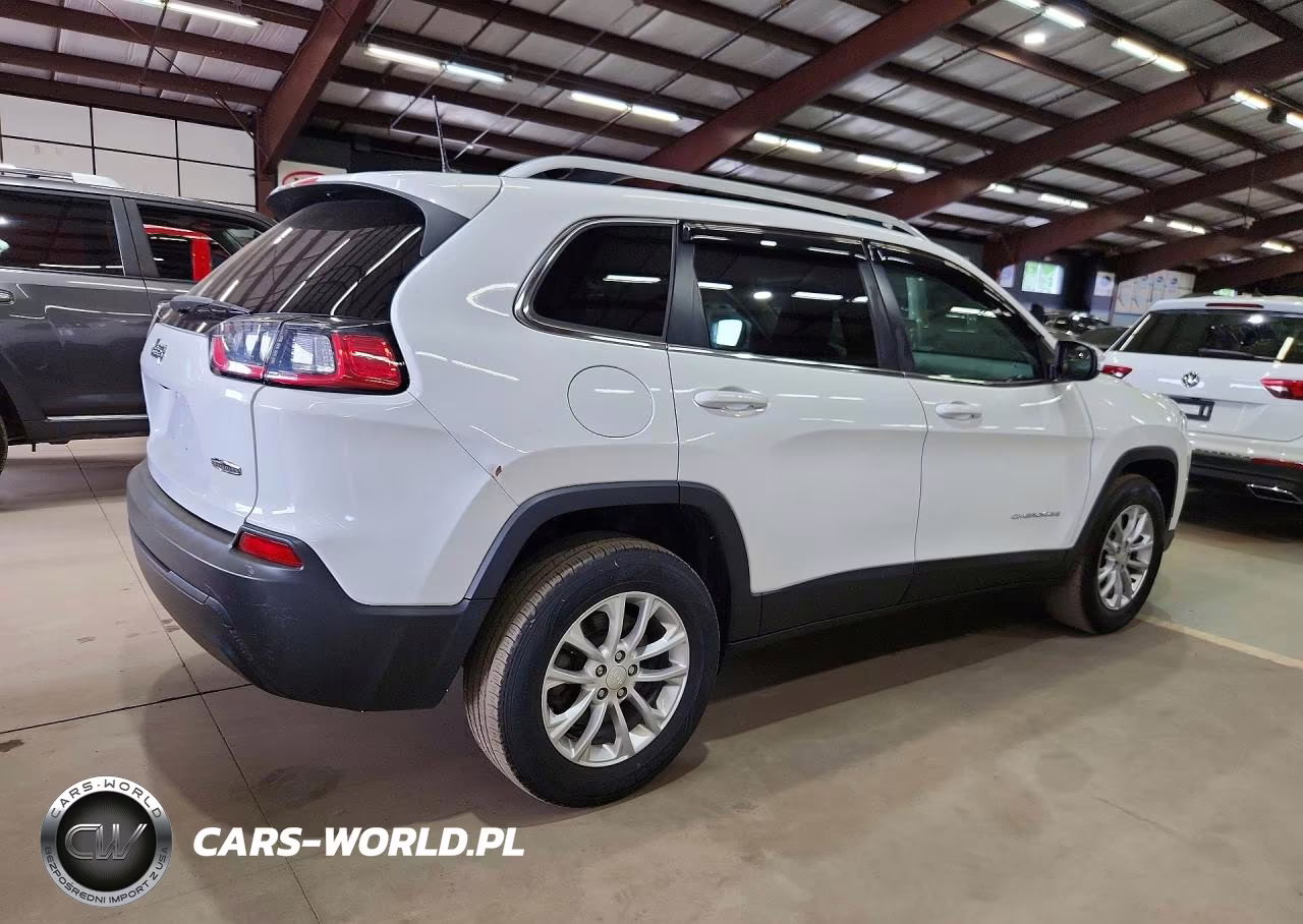 2019 Jeep Cherokee Latitude VIN:1C4PJMCB7KD136914 - 3