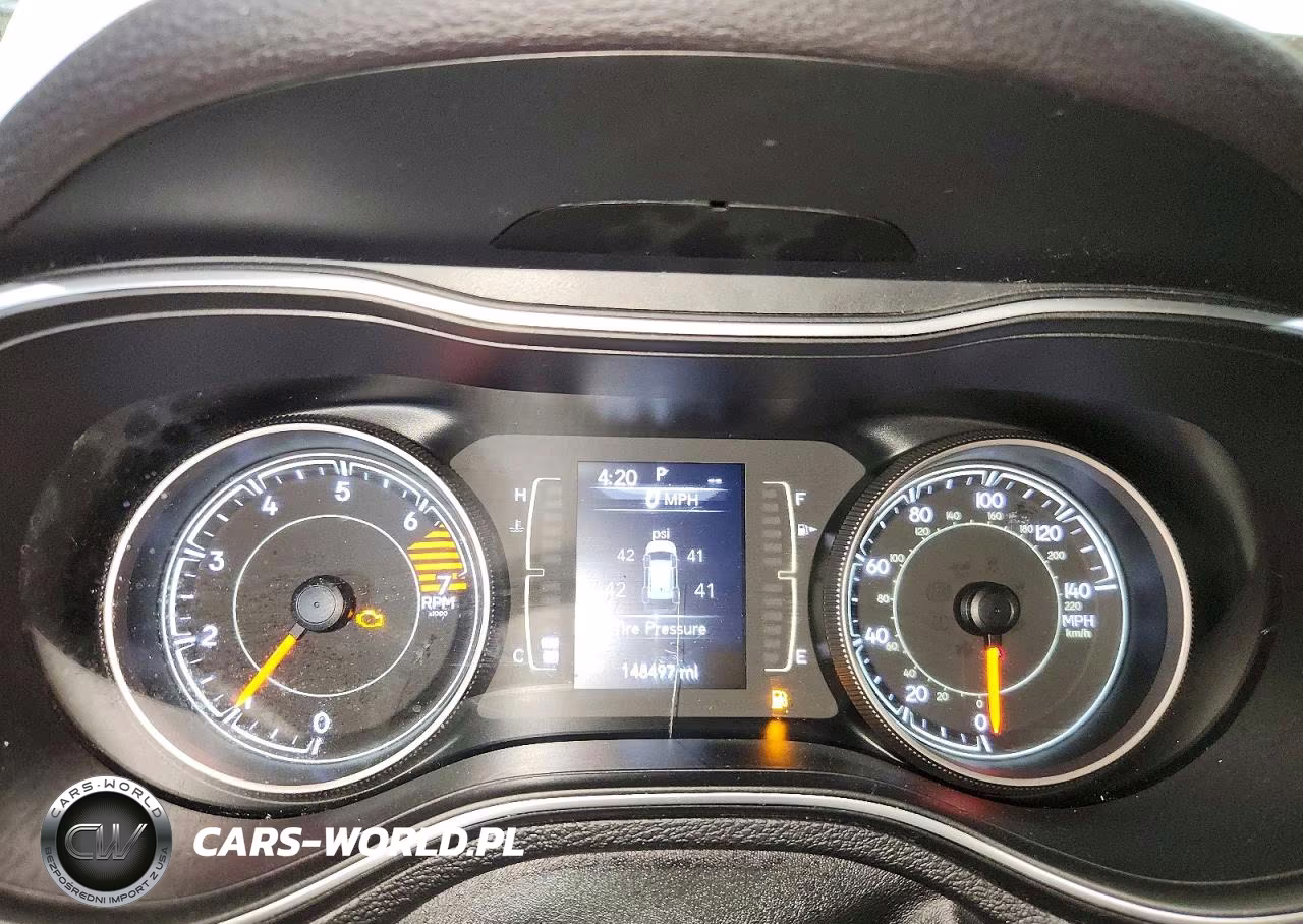 2019 Jeep Cherokee Latitude VIN:1C4PJMCB7KD136914 - 9
